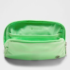 Lululemon Everywhere Belt Bag 1L – Citron Lime 🍋 (NWT)
